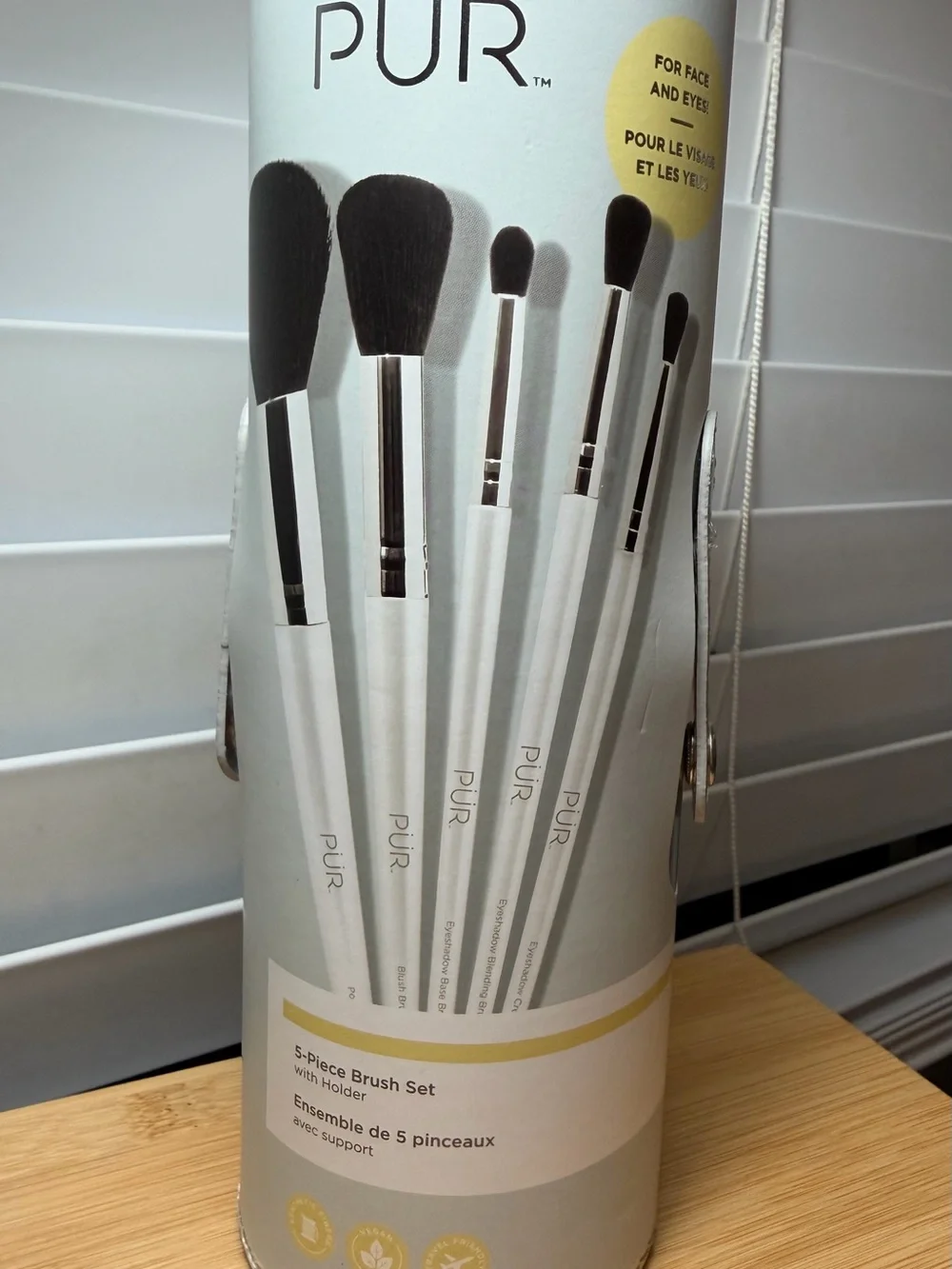 Pur White and Silver 5-Piece Makeup Brush Set with Holder - Black Brush Heads